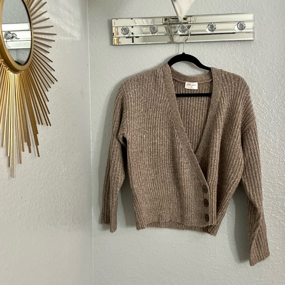 Comfy and cozy Allie Rose Beige knit cardigan sweater - Picture 8 of 11